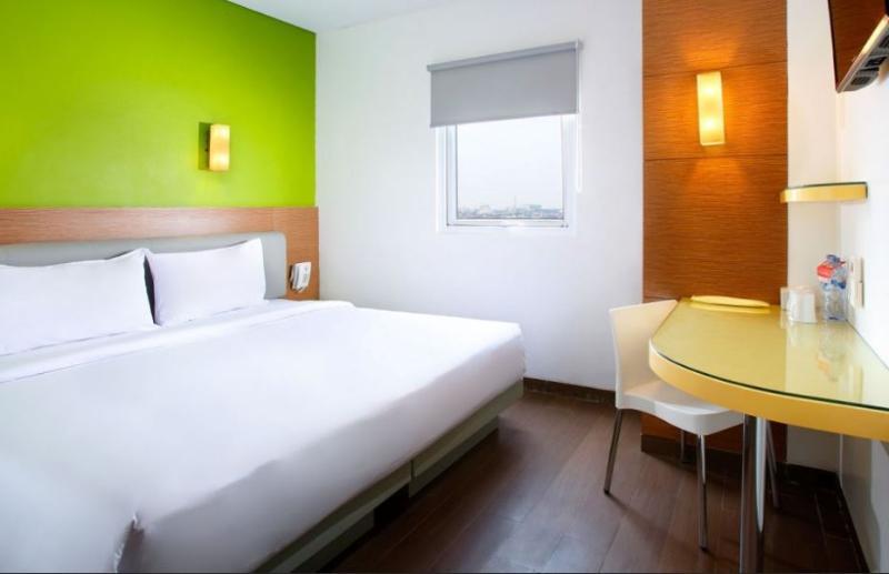 Amaris Hotel Cirebon Exterior foto